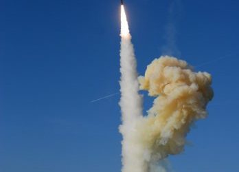 Reforzar la defensa aérea y de misiles, prioridad absoluta en Crystal Group