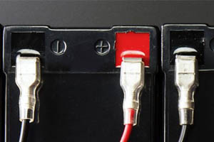 Baterías SAI: conoce las opciones químicas y de seguridad de las baterías de Intellipower